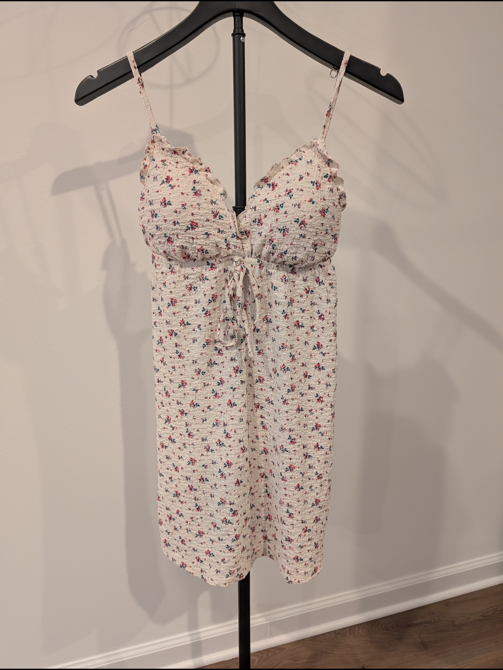 No Boundaries Cream Floral Smocked Mini Dress XS (1)